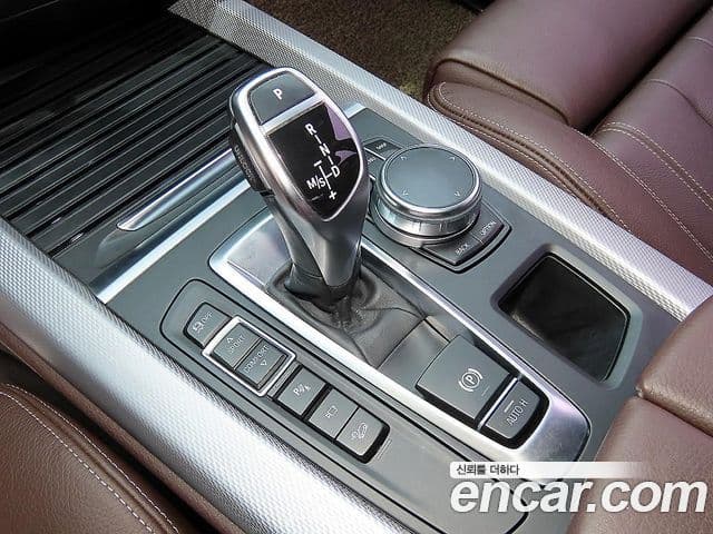 BMW X5 2018 — ფოტო 8/20