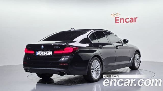 BMW 5 Series 2023 — ფოტო 2/20