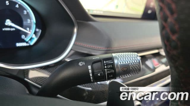 Genesis Electrified G80 2022 — фото 14 из 20