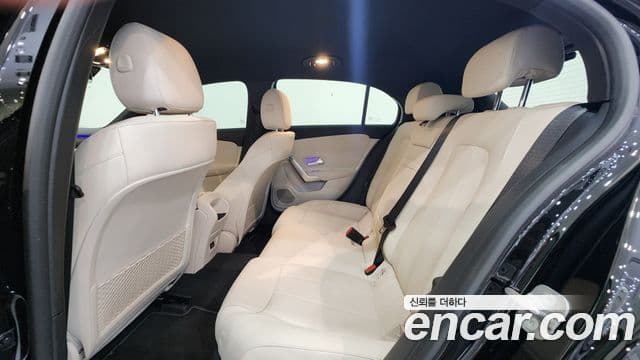 Mercedes-Benz A-Class 2024 — Şəkil 7/19