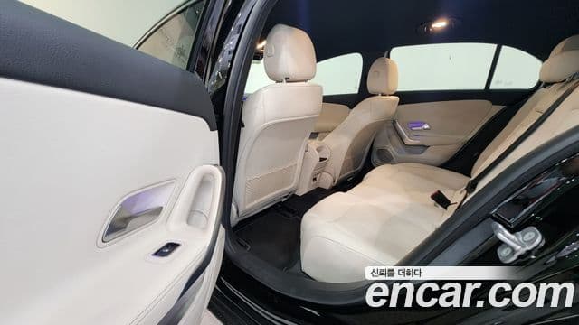 Mercedes-Benz A-Class 2024 — Şəkil 17/19