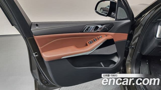 BMW X5 2024 — ფოტო 8/36