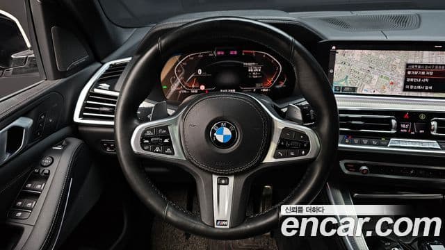 BMW X5 2019 — ფოტო 13/20