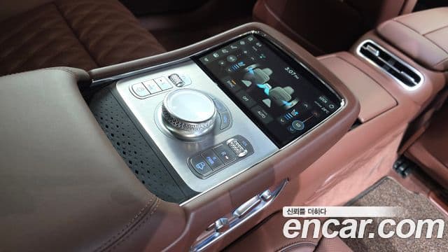 Genesis G90 2023 — фото 18 из 20