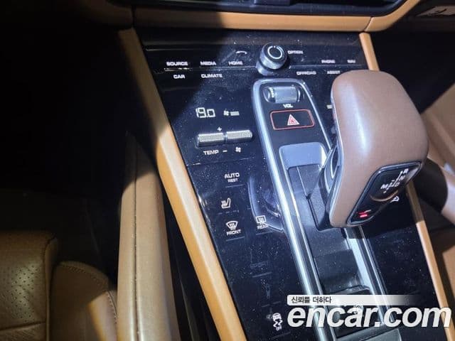 Porsche Cayenne 2019 — Şəkil 5/10