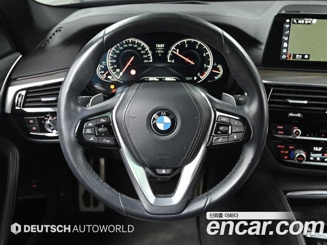 BMW 5 Series 2018 — Şəkil 12/20