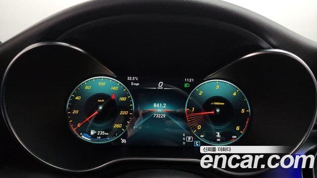 Mercedes-Benz C-Class 2019 — Şəkil 8/20