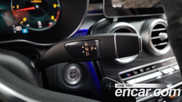 Mercedes-Benz C-Class 2019 — Şəkil 9/20