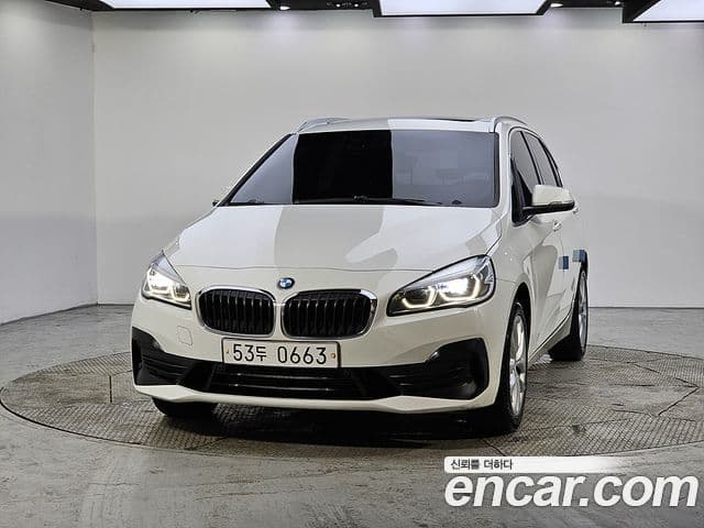 BMW 2 Series Active Tourer 2019 — Photo 14/20