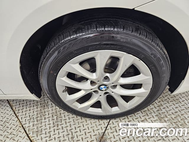 BMW 2 Series Active Tourer 2019 — Photo 18/20