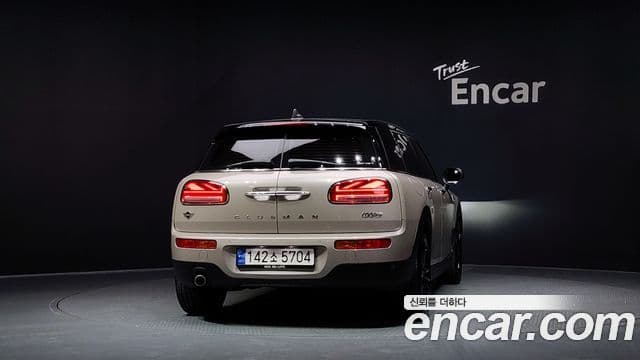 Mini Cooper Clubman 2023 — ფოტო 4/20