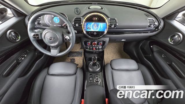 Mini Cooper Clubman 2023 — фото 7 из 20