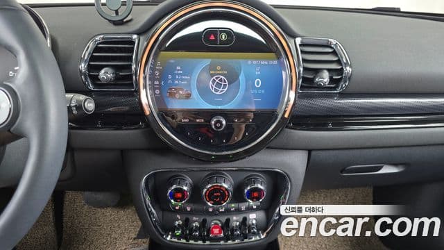 Mini Cooper Clubman 2023 — ფოტო 13/20