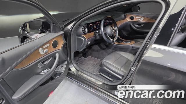 Mercedes-Benz E-Class 2021 — Şəkil 10/20