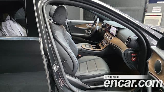 Mercedes-Benz E-Class 2021 — Şəkil 11/20