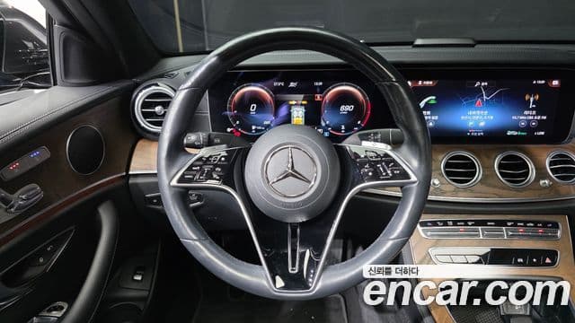 Mercedes-Benz E-Class 2021 — Şəkil 12/20