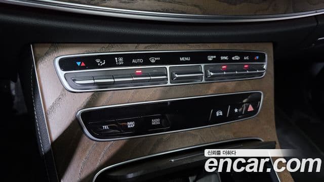 Mercedes-Benz E-Class 2021 — Şəkil 6/37