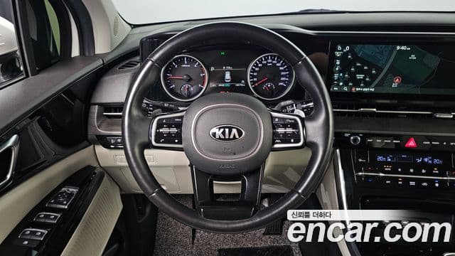 Kia Carnival 2020 — ფოტო 15/20