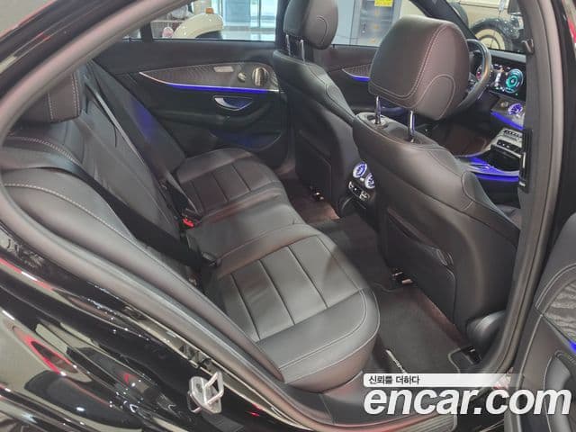 Mercedes-Benz E-Class 2022 — Şəkil 12/20