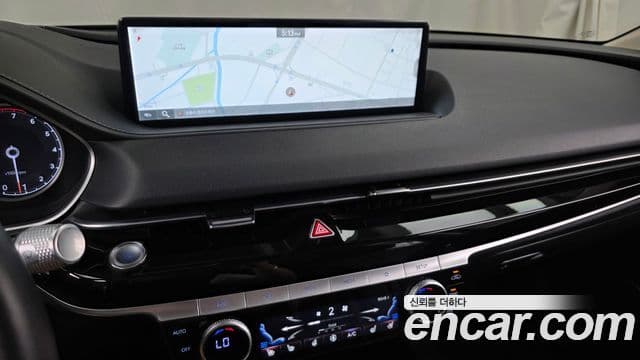 Genesis Electrified G80 2021 — ფოტო 13/20
