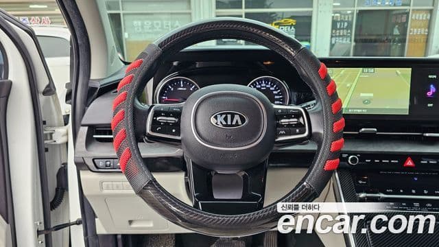 Kia Carnival 2021 — Фото 13/20