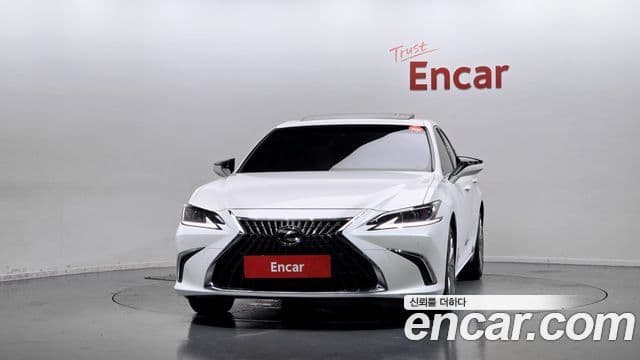 Lexus ES300h 2023 — Şəkil 3/20