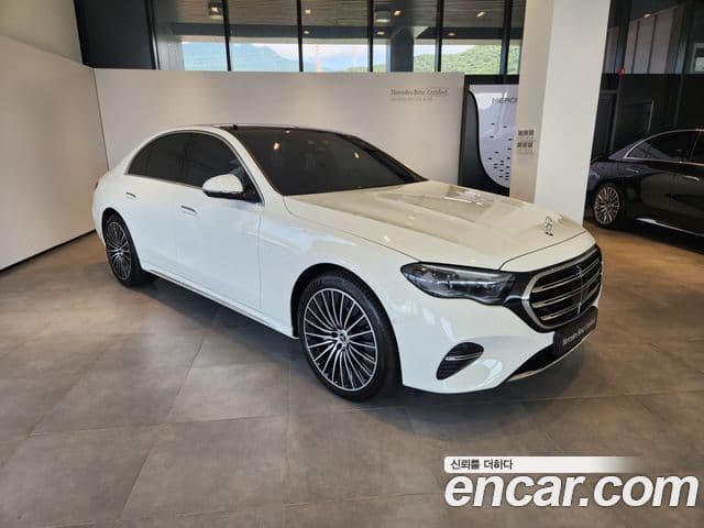Mercedes-Benz E-Class 2025 — Фото 1/20
