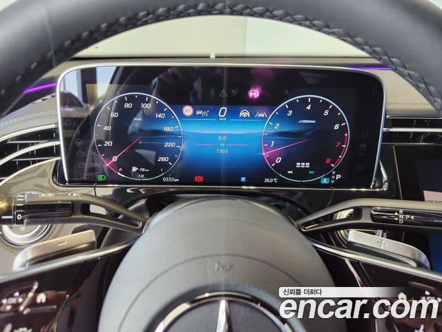 Mercedes-Benz E-Class 2025 — Фото 16/20