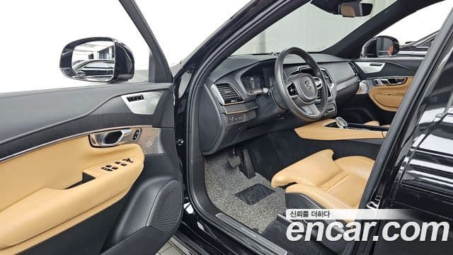 Volvo XC90 2021 — ფოტო 10/20