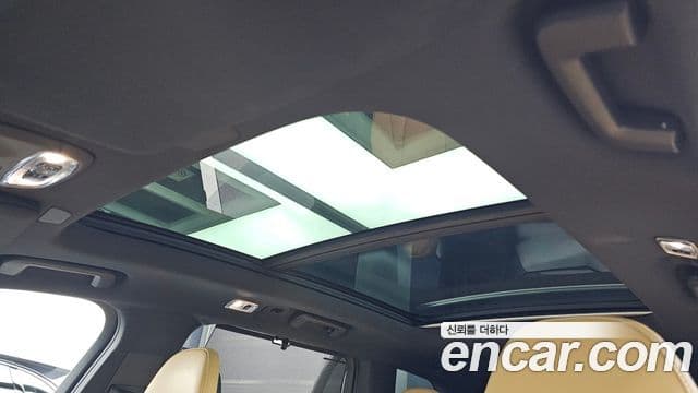 Volvo XC90 2021 — ფოტო 17/20