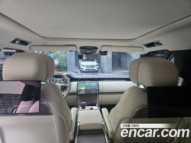 Land Rover Range Rover 2024 — ფოტო 6/12