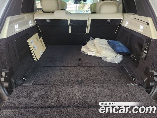 Land Rover Range Rover 2024 — Photo 6/18