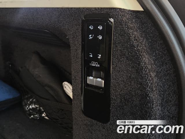 Land Rover Range Rover 2024 — Photo 7/18