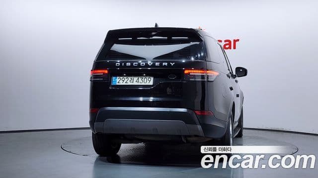 Land Rover Discovery 5 2018 — ფოტო 4/20