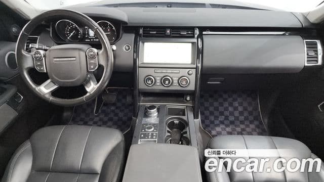 Land Rover Discovery 5 2018 — ფოტო 7/20