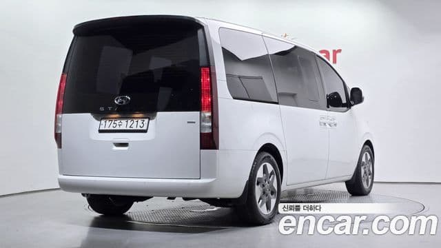 Hyundai Staria 2022 — Şəkil 2/20