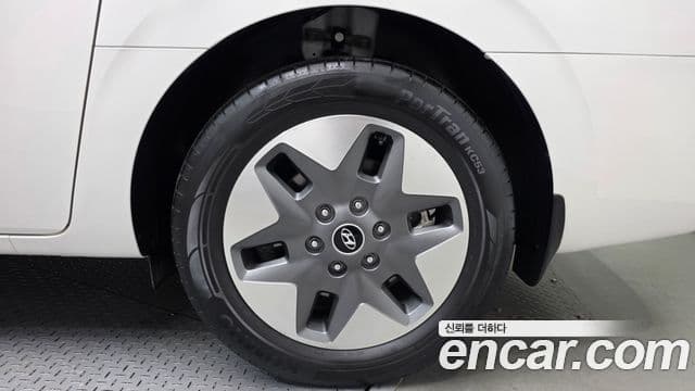 Hyundai Staria 2022 — Şəkil 20/31