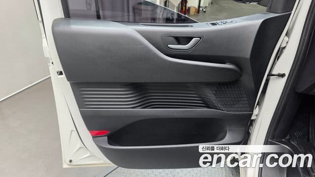 Hyundai Staria 2022 — Şəkil 7/31