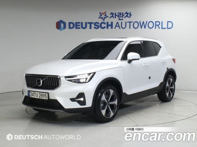 Volvo XC40 2023 — ფოტო 3/3