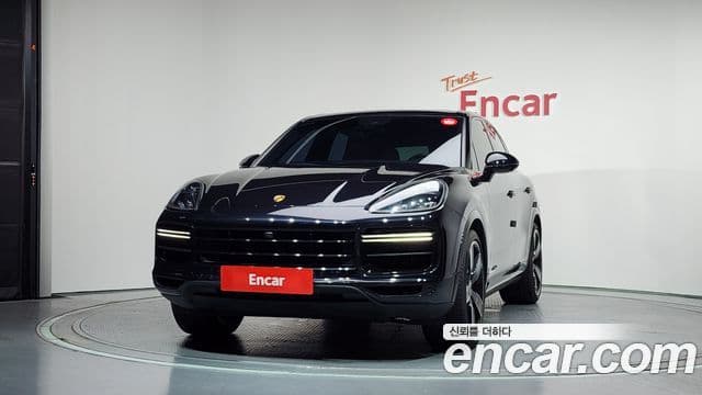 Porsche Cayenne 2020 — ფოტო 3/20