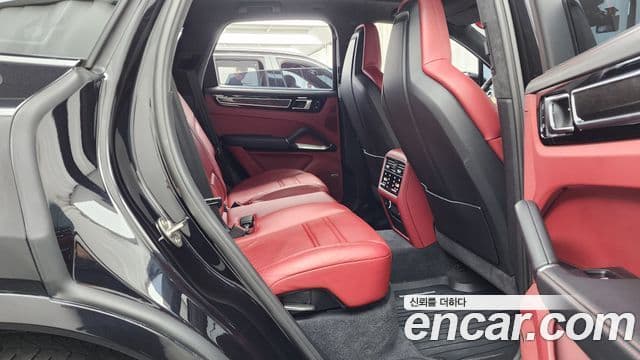 Porsche Cayenne 2020 — ფოტო 12/20