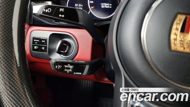 Porsche Cayenne 2020 — Photo 11/35