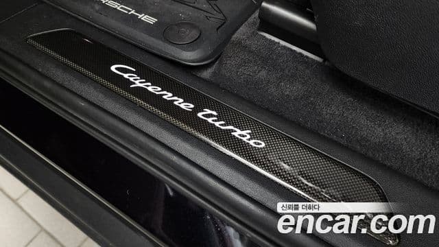 Porsche Cayenne 2020 — Photo 14/35