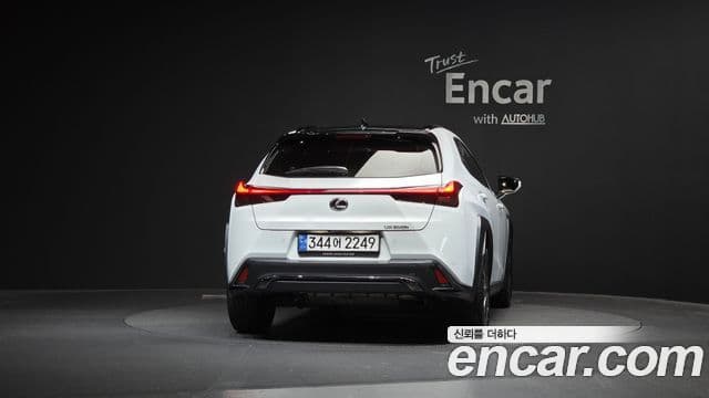 Lexus UX250h 2023 — ფოტო 4/20