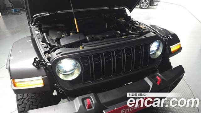 Jeep Wrangler 2019 — ფოტო 16/30