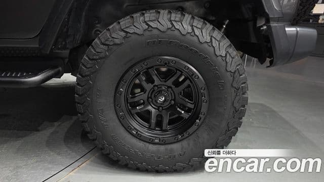 Jeep Wrangler 2019 — ფოტო 21/30