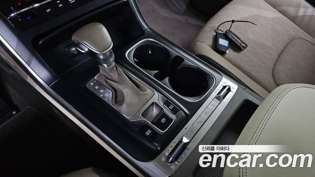 Kia Carnival 2020 — фото 9 из 20