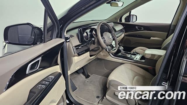 Kia Carnival 2020 — фото 10 из 20