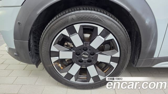 Mini Cooper Countryman 2022 — ფოტო 5/20