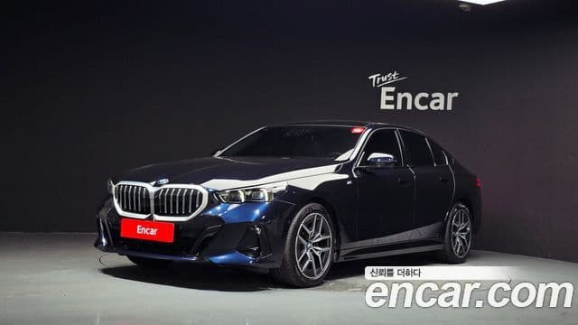 BMW 5 Series 2025 — Фото 1/20